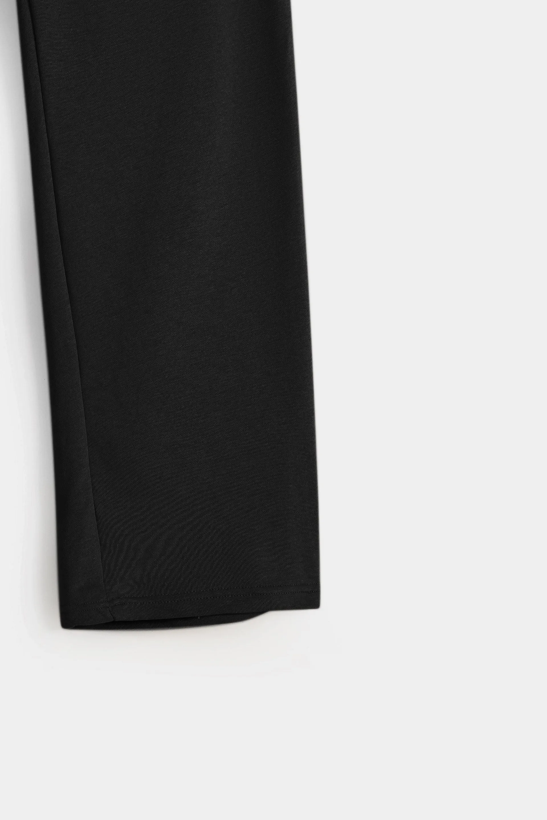 Basic Relaxed Trousers