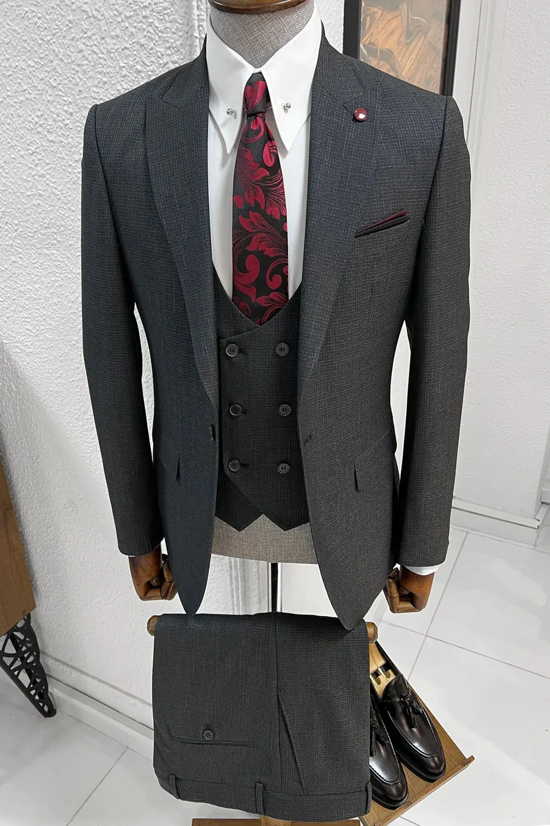 Bojoni Ravenna Slim Fit High Quality Anthracite Woolen Suit