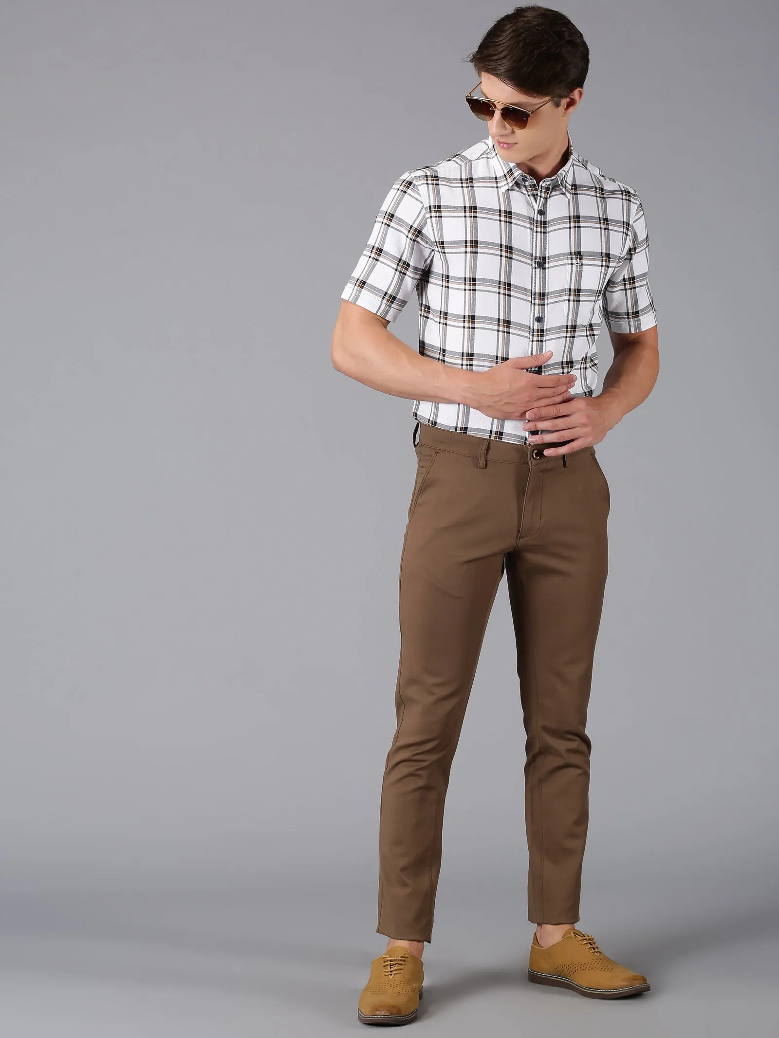MEN'S WALNUT BROWN SOLID SLIM FIT TROUSER