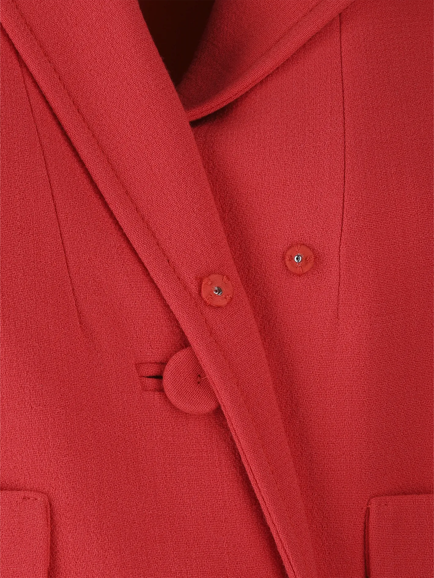 single-breasted skirt suit